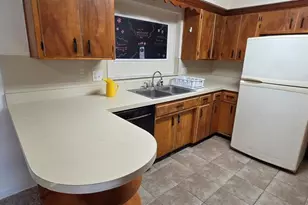 10209 N Valle Dr, Tampa, FL 33612 - Photo 6