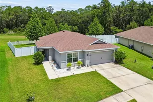 6917 Gideon Cir, Zephyrhills, FL 33541 - Photo 38