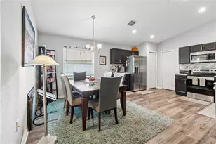 6917 Gideon Cir, Zephyrhills, FL 33541 - Photo 10