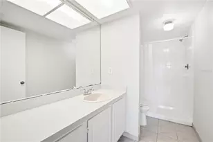 4991 Puritan Cir, Tampa, FL 33617 - Photo 18
