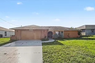 1219 NE 14th Pl, Cape Coral, FL 33909 - Photo 2