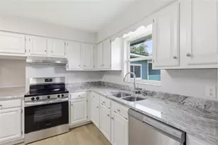 6028 Yarborough Ln, Lakeland, FL 33812 - Photo 14