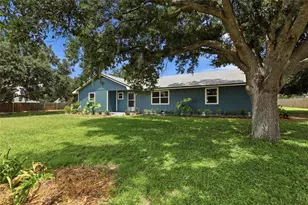6028 Yarborough Ln, Lakeland, FL 33812 - Photo 2