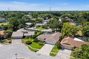 2717 Redford Ct E, Clearwater, FL 33761 - Photo 56