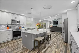 2717 Redford Ct E, Clearwater, FL 33761 - Photo 14