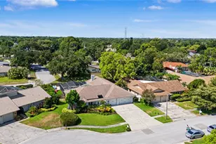2717 Redford Ct E, Clearwater, FL 33761 - Photo 54