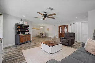 2717 Redford Ct E, Clearwater, FL 33761 - Photo 10
