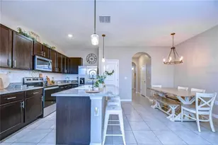 34240 Redwood Dawn Ln, Wesley Chapel, FL 33543 - Photo 16