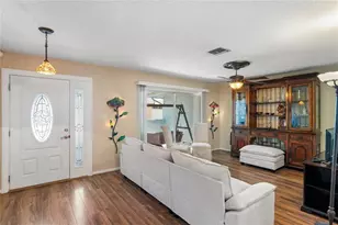10407 Larchmont Pl N, Pinellas Park, FL 33782 - Photo 4