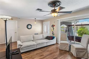 10407 Larchmont Pl N, Pinellas Park, FL 33782 - Photo 6