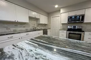 104 W Brentridge Dr, Brandon, FL 33511 - Photo 8