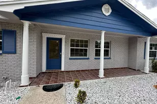 104 W Brentridge Dr, Brandon, FL 33511 - Photo 2