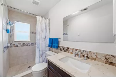 5915 46th Avenue N, Kenneth City, FL 33709 - Photo 16