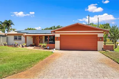 5915 46th Avenue N, Kenneth City, FL 33709 - Photo 1