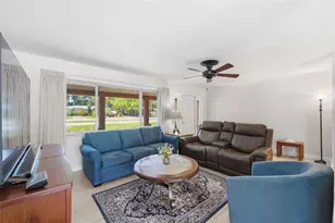 5915 46th Ave N, Kenneth City, FL 33709 - Photo 4