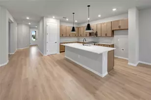 5188 Creek Sand Dr, Apollo Beach, FL 33572 - Photo 4