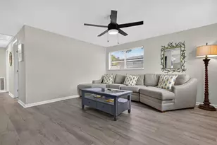 9042 Southern Comfort Dr, Largo, FL 33773 - Photo 4