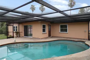 1622 17th St E, Bradenton, FL 34208 - Photo 2