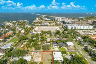 208 S Treasure Dr, Tampa, FL 33609 - Photo 1