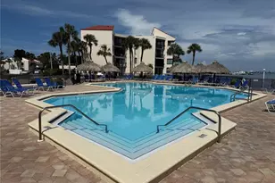 5633 Puerta Del Sol Blvd S, Saint Petersburg, FL 33715 - Photo 12