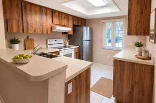 123 Cypress Ln, Oldsmar, FL 34677 - Photo 2