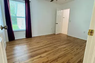 9221 Estrada Pl, New Port Richey, FL 34655 - Photo 10