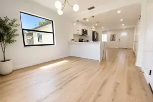 8120 7th St N, Saint Petersburg, FL 33702 - Photo 10