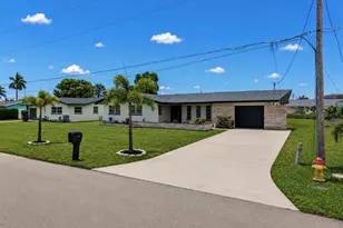 1729 Bikini Ct, Cape Coral, FL 33904 - Photo 1