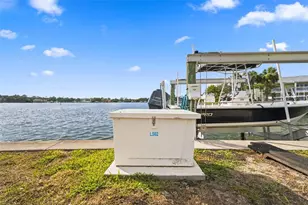 5117 Salmon Dr SE, Saint Petersburg, FL 33705 - Photo 32