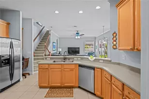 12801 Stanwyck Cir, Tampa, FL 33626 - Photo 8