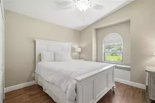 5274 White Sand Cir NE, Saint Petersburg, FL 33703 - Photo 6