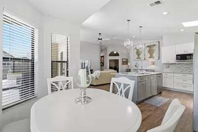 5274 White Sand Circle NE, Saint Petersburg, FL 33703 - Photo 24