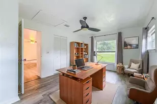 1926 Meadowridge Dr, Valrico, FL 33596 - Photo 24