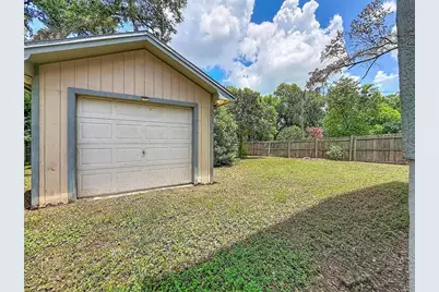 1926 Meadowridge Drive, Valrico, FL 33596 - Photo 38