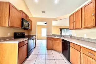1650 Navigator Ln, Tarpon Springs, FL 34689 - Photo 4