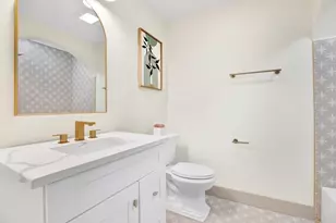 203 Driftwood Dr W, Palm Harbor, FL 34683 - Photo 16