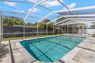 2441 Fairbanks Dr, Clearwater, FL 33764 - Photo 22
