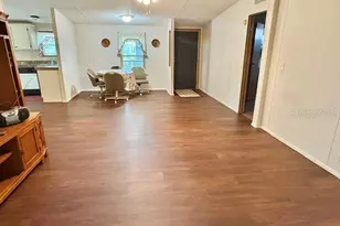 6202 Pinewood Village Cir W, Lakeland, FL 33811 - Photo 12