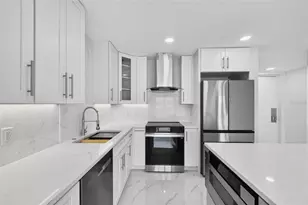 4900 Brittany Dr S, Saint Petersburg, FL 33715 - Photo 14