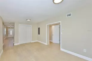 2450 40th Ave N, Saint Petersburg, FL 33714 - Photo 14
