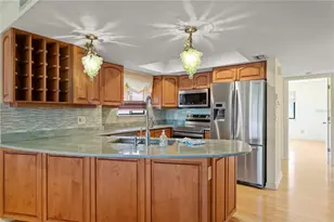 9564 Tara Cay Ct, Seminole, FL 33776 - Photo 8