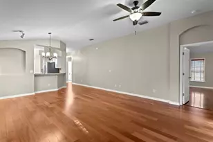 10238 Woodford Bridge St, Tampa, FL 33626 - Photo 12