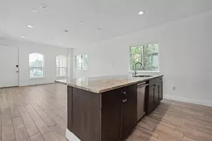 1018 7th Ave S, Saint Petersburg, FL 33705 - Photo 12