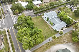5972 Central Ave, New Port Richey, FL 34653 - Photo 4