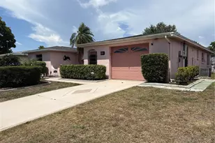 10032 Brunswick Ln, Port Richey, FL 34668 - Photo 2