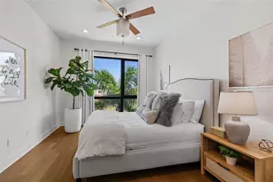 130 8th St N, Saint Petersburg, FL 33701 - Photo 42