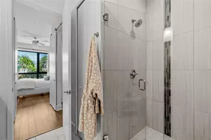 130 8th St N, Saint Petersburg, FL 33701 - Photo 46