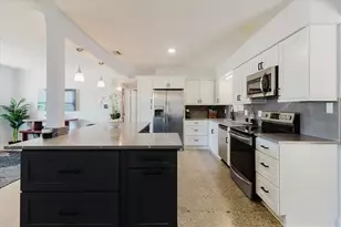 3597 27th Ave S, Saint Petersburg, FL 33711 - Photo 10