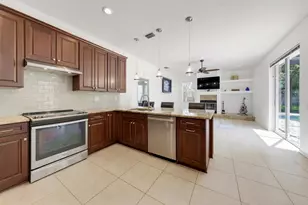 1131 Virginia Ave, Palm Harbor, FL 34683 - Photo 10