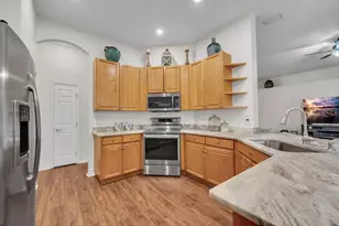 16135 Bridgedale Dr, Lithia, FL 33547 - Photo 8
